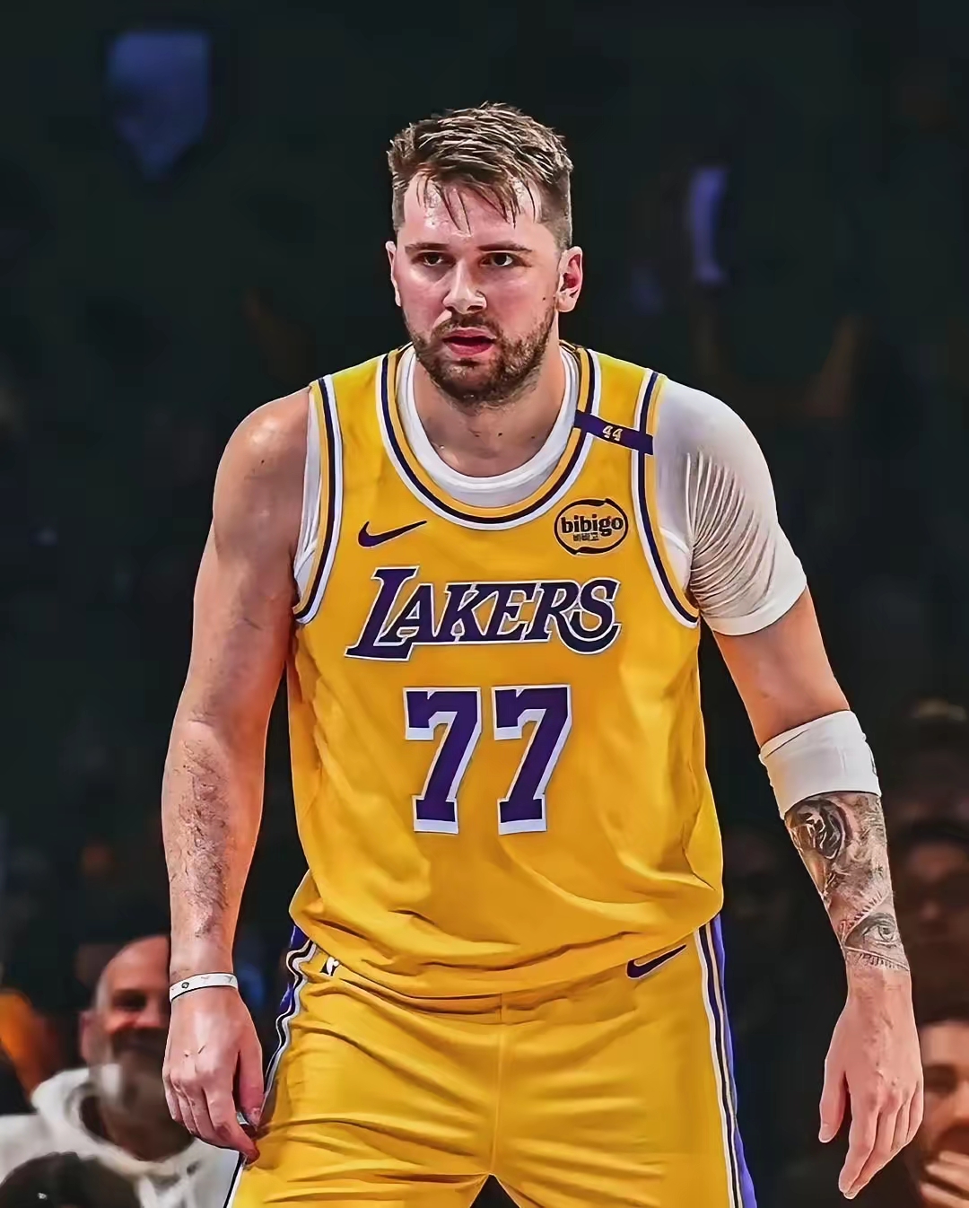 关于洛杉矶湖人再遭质疑备战欧超杯皇家社会赛后内部沟通，俄克拉荷马雷霆手感冰凉备战欧超杯看傻球迷的信息